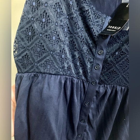 Torrid lace yoke camisole - Picture 5 of 6